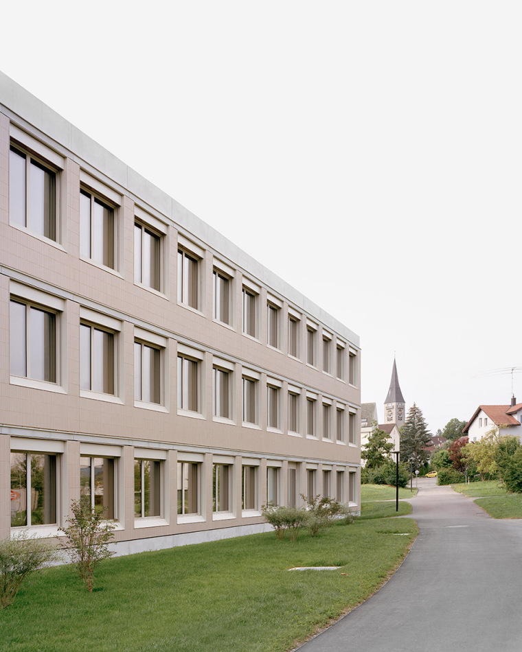 瑞士罗曼斯霍恩中学-023-secondary-school-romanshorn-by-bak-gordon-arquitectos-architekturburo-bernhard-maurer-gmbh