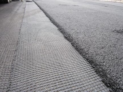 黑龙江市政道路供热资料下载-市政道路路面工程施工技术（129页）