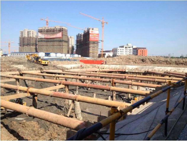 (二)灌注桩 灌注桩侧向刚度大,在软土地区,适用于基坑深度≤18m.