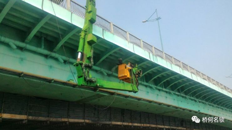 钢结构景观桥冬季施工方案资料下载-浅析钢结构的防腐问题