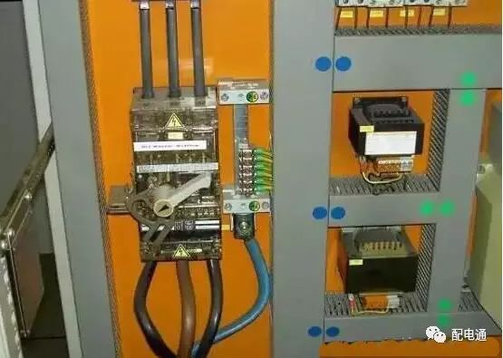 配电柜安装cad资料下载-配电柜的分类与内部结构图集