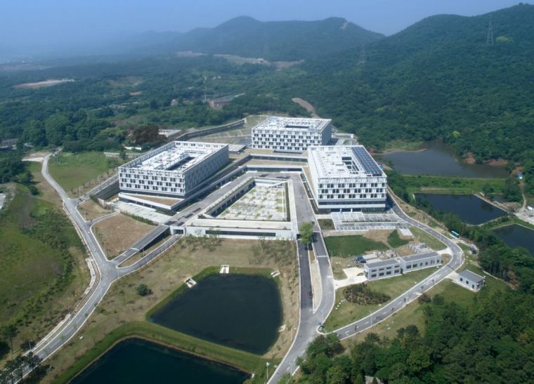 感染病楼建筑设计资料下载-全球最大传染病医院，南京公共卫生医疗中心
