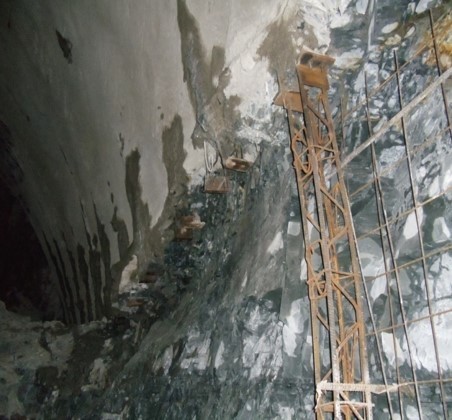 隧道施工安全风险辨识资料下载-山岭隧道施工技术管理及质量安全控制