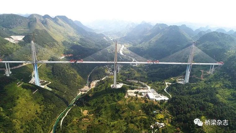 720m钢桁梁斜拉桥资料下载-山区钢混叠合梁斜拉桥主纵梁制造技术