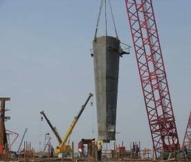 支架搭设安全措施资料下载-斜拉桥支架法搭设钢塔及拉索施工工艺工法