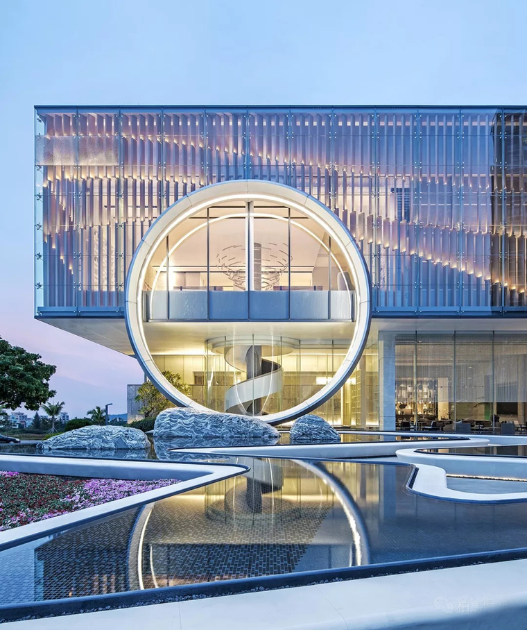 湛江卓越维港销售展示中心周围景观