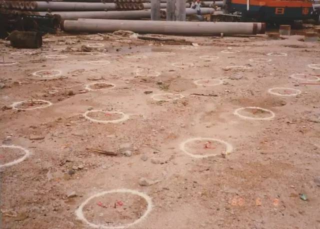 管桩桩位放样 ▼