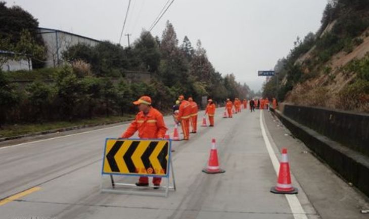 公路大中修监理投标资料下载-高速公路周期性养护总承包模式的探索与实践