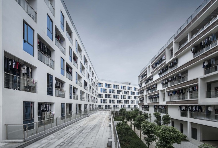 融安县中学教育集中区学生宿舍