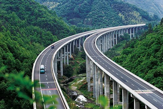 高速公路施工进度计划编制资料下载-高速公路总体施工进度计划（67页）