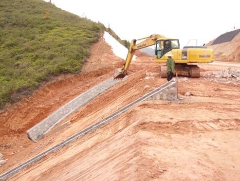 钢管内取土填芯资料下载-施工取土与土质路堤施工技术