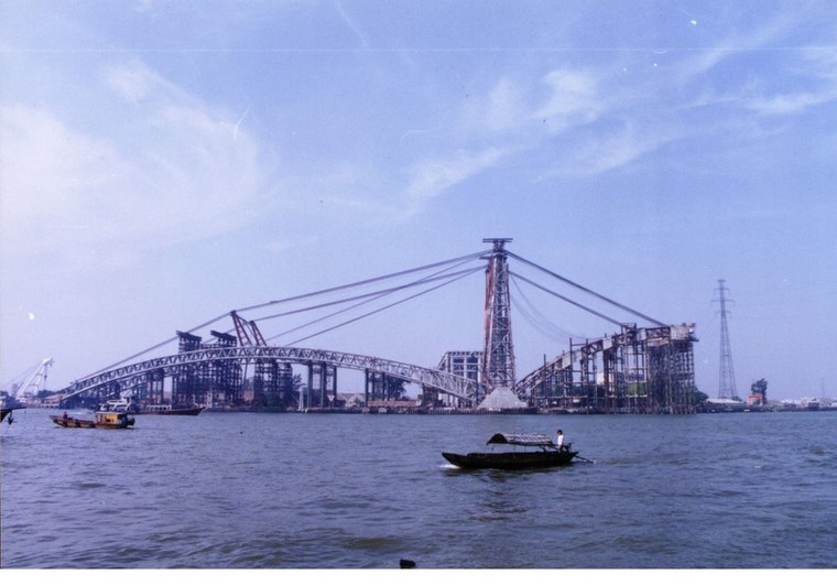 桥梁转体施工转动体系及关键工序