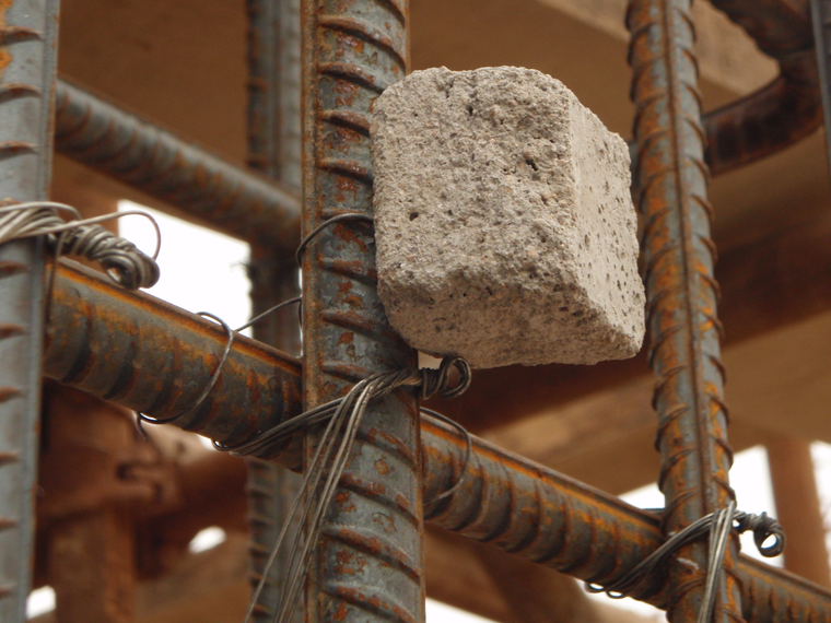 24钢筋保护层垫块