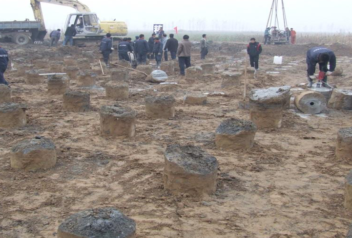 開挖樁間土