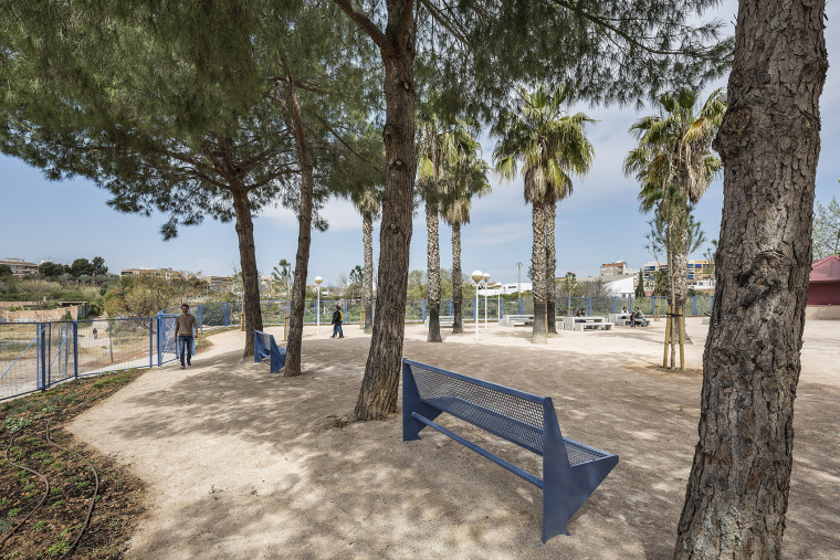 西班牙Carmen Carpintero公园-017-carmen-carpintero-park-by-tambori-arquitectes-and-maria-gil