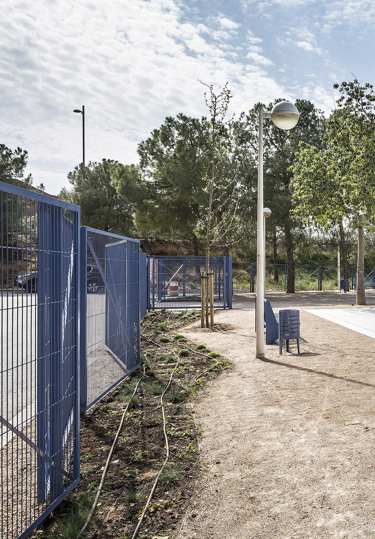 西班牙Carmen Carpintero公园-018-carmen-carpintero-park-by-tambori-arquitectes-and-maria-gil