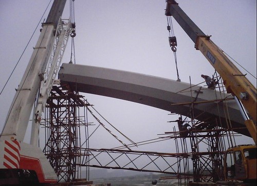 60米简支钢箱梁资料下载-钢结构桥梁之简支钢箱梁桥施工工法