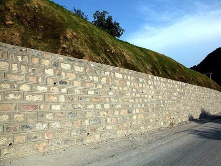 高速公路挡土墙施工图资料下载-高速公路衡重式路肩挡土墙施工方案