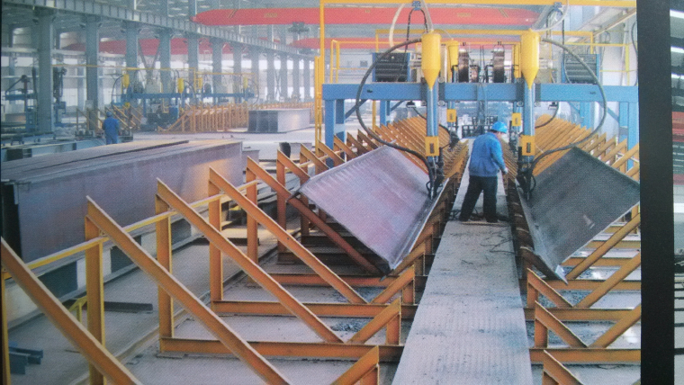 [郑州]建设大厦工程钢结构专项施工方案-20 门式埋弧焊机