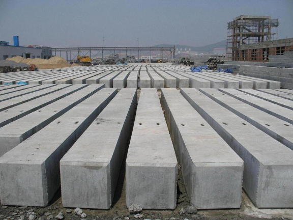自制混凝土溜槽资料下载-建筑工程钢筋混凝土预制桩施工工艺