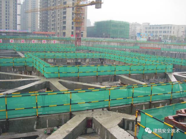 中铁建工集团施工机械安全管理标准化手册资料下载-基坑工程安全手册（保存备查）
