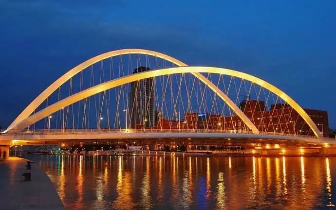 [分享][钢结构·桥梁]国内外异形拱桥大赏