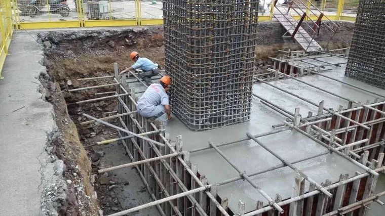 如果非要留施工缝了,接槎务必处理好,主要是怕防水不行.