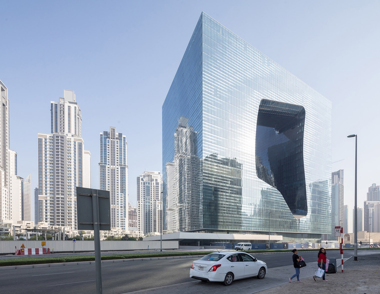 阿联酋Opus综合体中的迪拜ME酒店-008-me-dubai-hotel-at-the-opus-zaha-hadid-architects