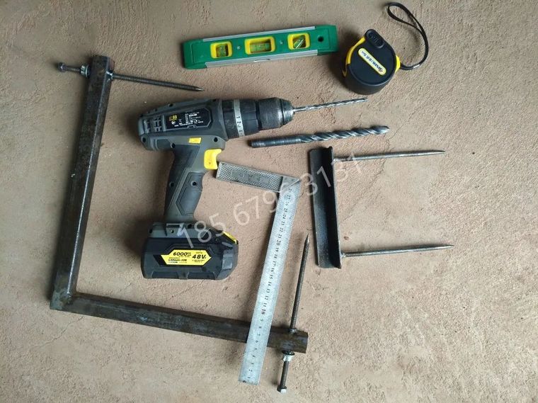 针对使用铝模板的项目,电钻的钻头需配一大一小2支钻头.