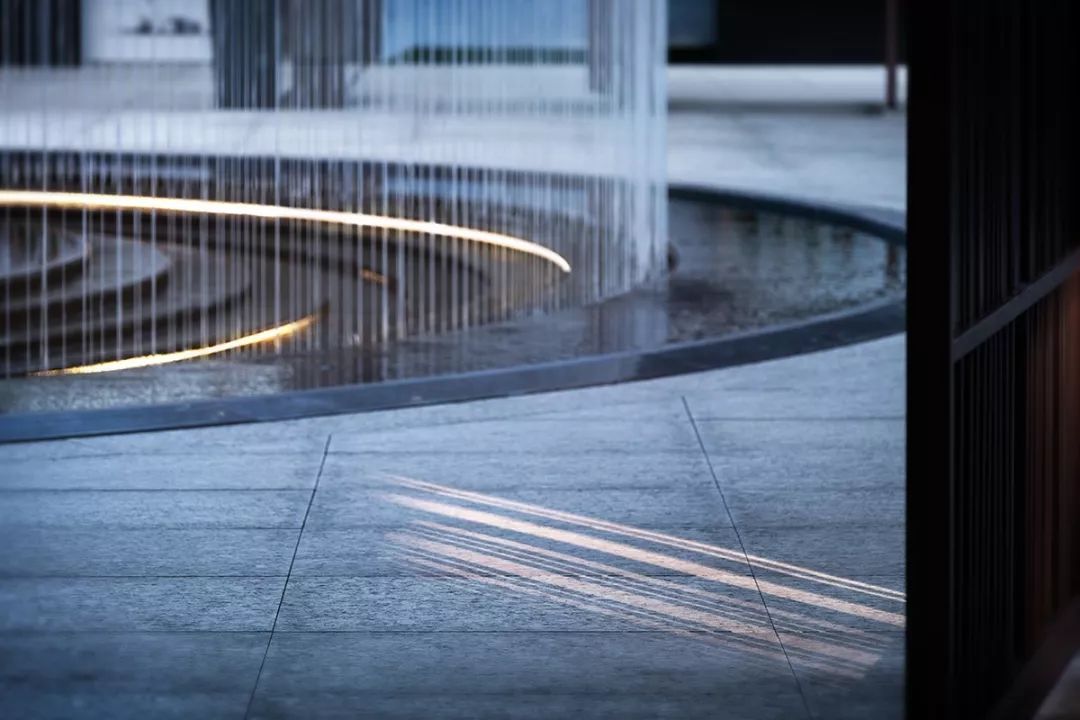 [分享]景观水帘,也是一种浪漫