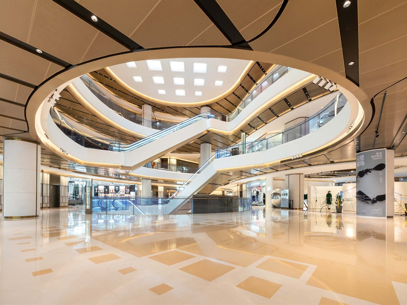 上海·BFC外滩金融中心南区商场-商业展示空间设计案例-筑龙室内设计论坛