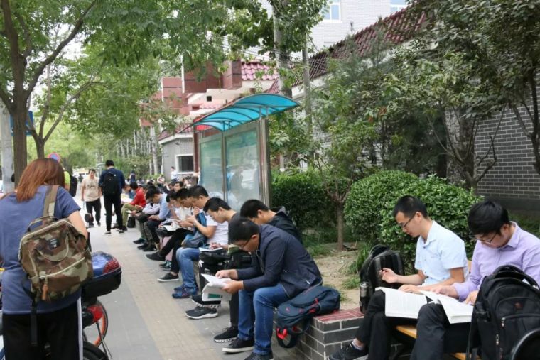 道路桥梁一级建造师资料下载-从招聘看一级建造师就业前景