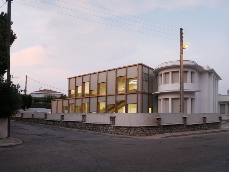 学校车间建筑图资料下载-法国“ Les Calades”学校