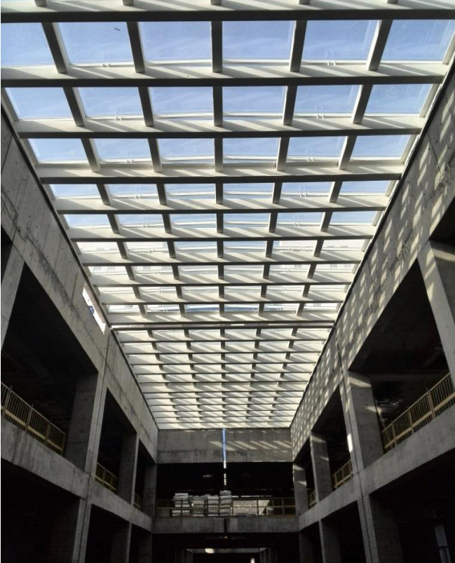 玻璃顶规范资料下载-屋面钢结构玻璃采光顶变形缝工艺创新