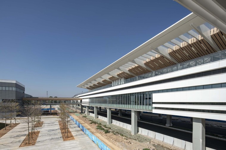 广州市轨道交通二十一号线高架段车站