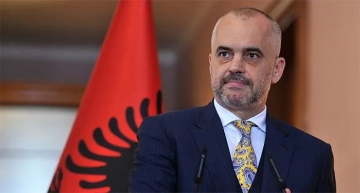 阿尔巴尼亚总理edi rama 批准并支持拆除与重建