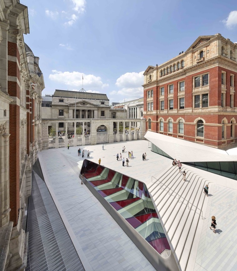 英国V&A博物馆-007_The_Sackler_Courtyard_and_Cafe__V_A_Exhibition_Road_Quarter__designed_by_AL_A_©Hufton_Crow