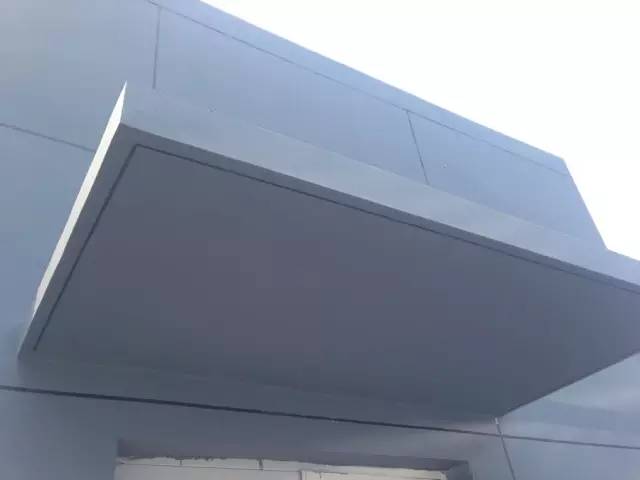 机房雨棚设置滴水条