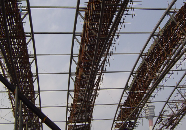 02 采光顶脚手架采用吊挂脚手架方式例图