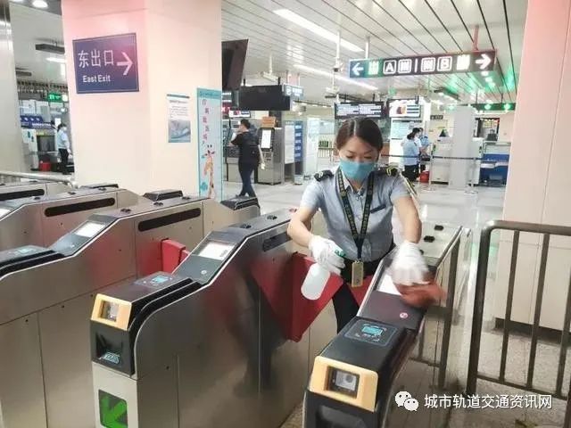 疫情防控设施资料下载-北京地铁持续强化疫情防控措施保障市民安全