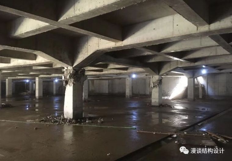 地下室基础降水资料下载-雨季地下室柱子断了十几根！都是浮力惹祸？