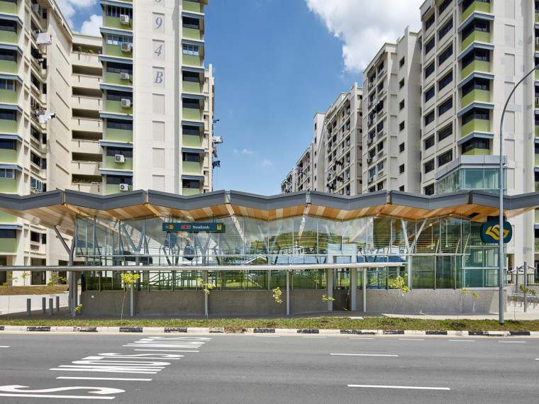 新加坡兀兰捷运站