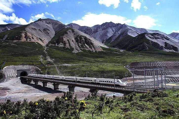 山岭隧道铁路设计依据资料下载-​我国铁路隧道智能建造技术体系及展望