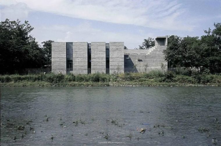 预制混凝土构建资料下载-从10座混凝土建筑，看当代中国的'粗野主义'