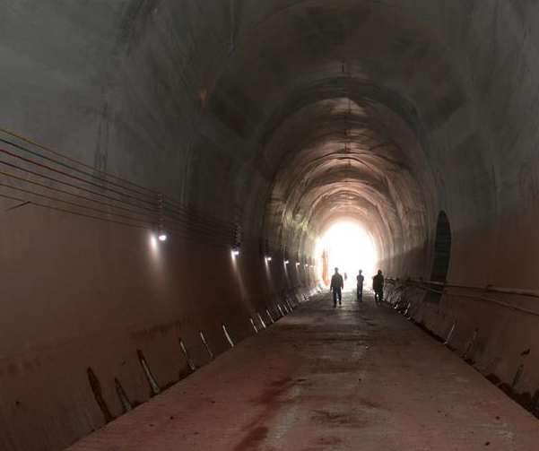 [福建]分离式双洞隧道雨季施工方案