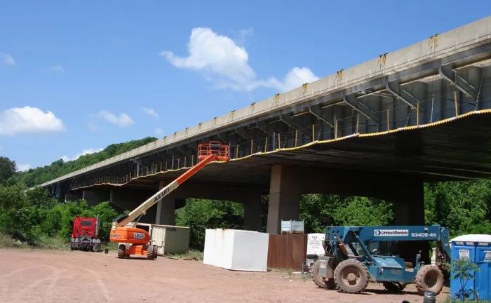 及橋面等國家重點建設項目,以及淳安千島湖南浦大橋,長江黃柏河大橋