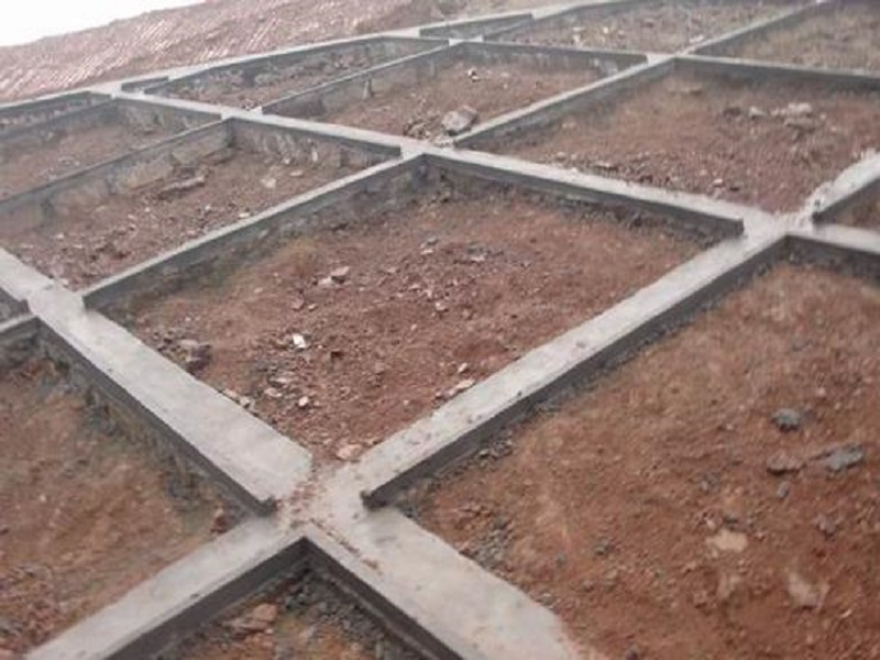 混凝土网格梁护坡工程图片
