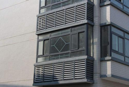 室外空调格栅做法资料下载-名企SSGF铝合金门窗、空调格栅施工标准做法