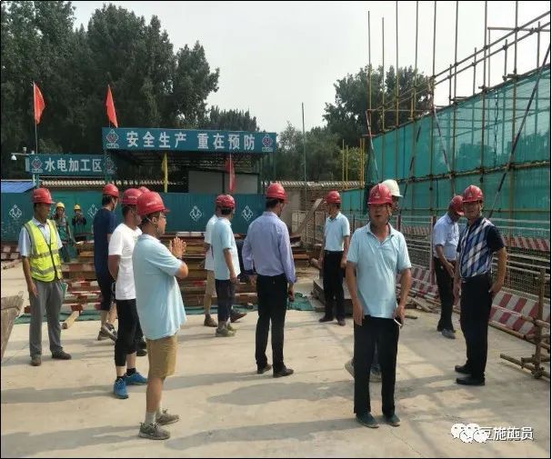 建设工程施工现场管理条例资料下载-施工现场26条管理规矩！每条都是血泪总结！