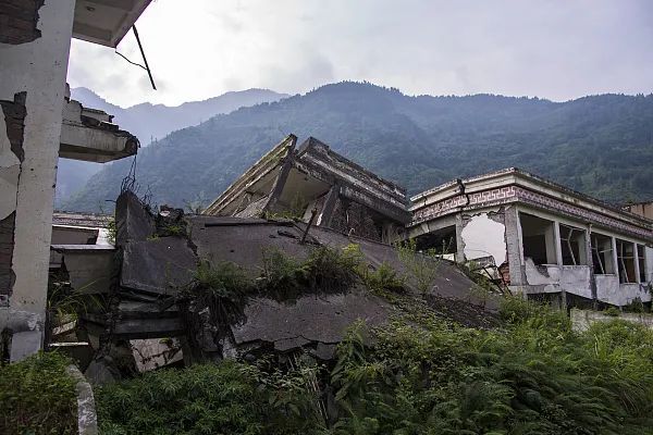 土建工程师面试经验资料下载-缅怀同胞，细说结构工程师必备的抗震知识